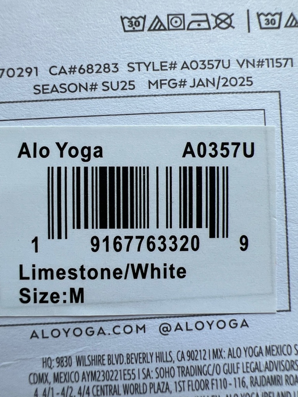 ALO Yoga Limestone and White Unisex Throwback Sock Size M NWT - Picture 4 of 4